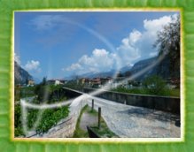 La frazione di Ceniga a sud di Drò, con il ponte romano.